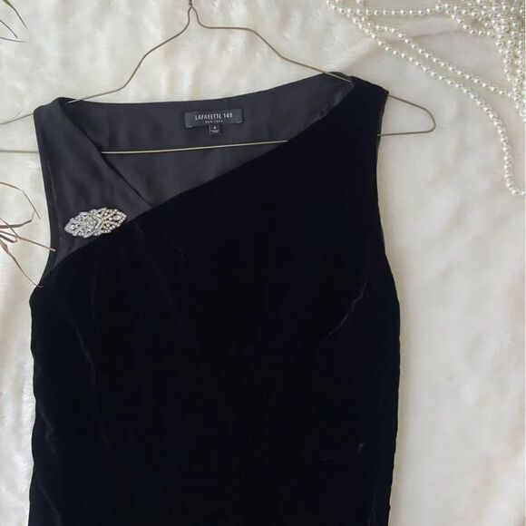 Lafayette 148 NY Black Velvet Maxi Dress Sz 4 with Brooch Christmas‎ New Year - Picture 11 of 11